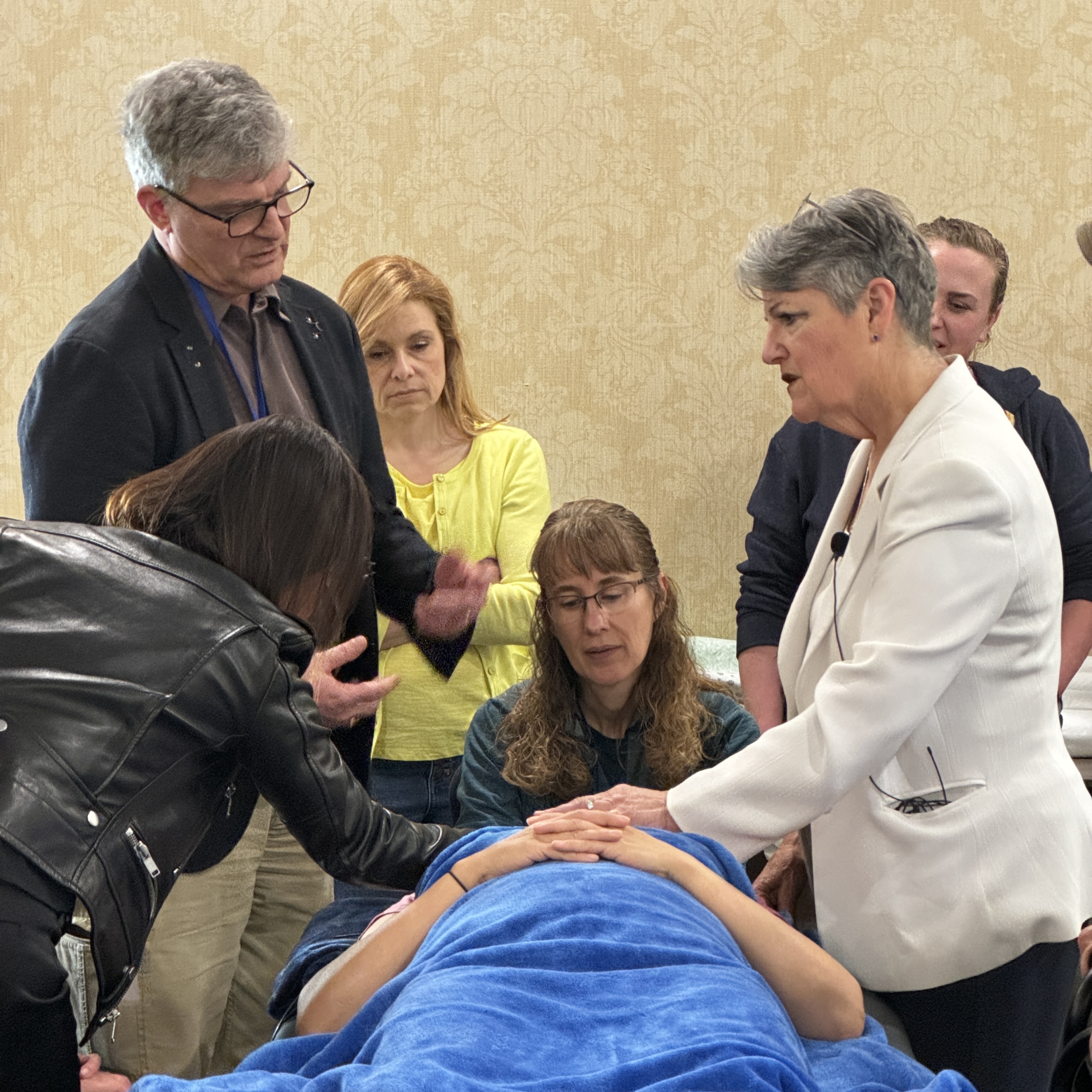 Dr. McMakin guiding practitioners during hands-on FSM training
